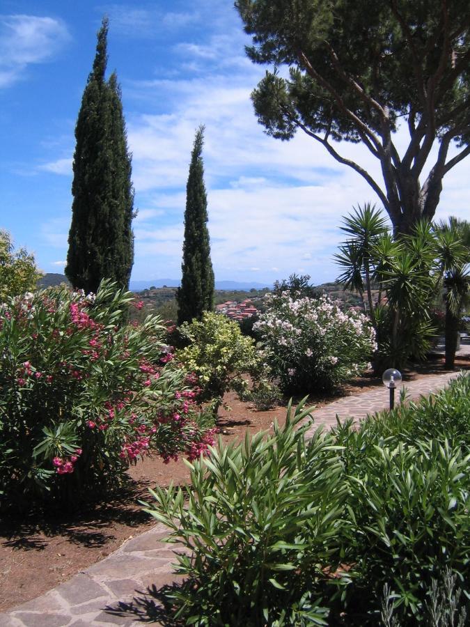 Studio-Appartment In Landhaus Mit Meerblick Porto Azzurro Eksteriør bilde