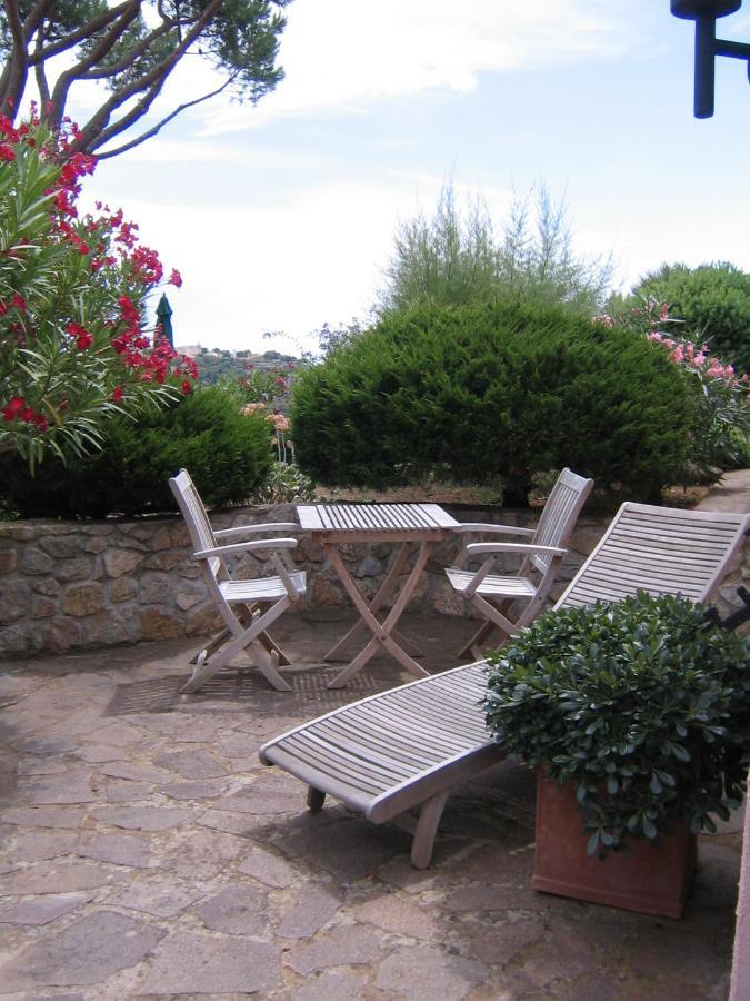 Studio-Appartment In Landhaus Mit Meerblick Porto Azzurro Eksteriør bilde